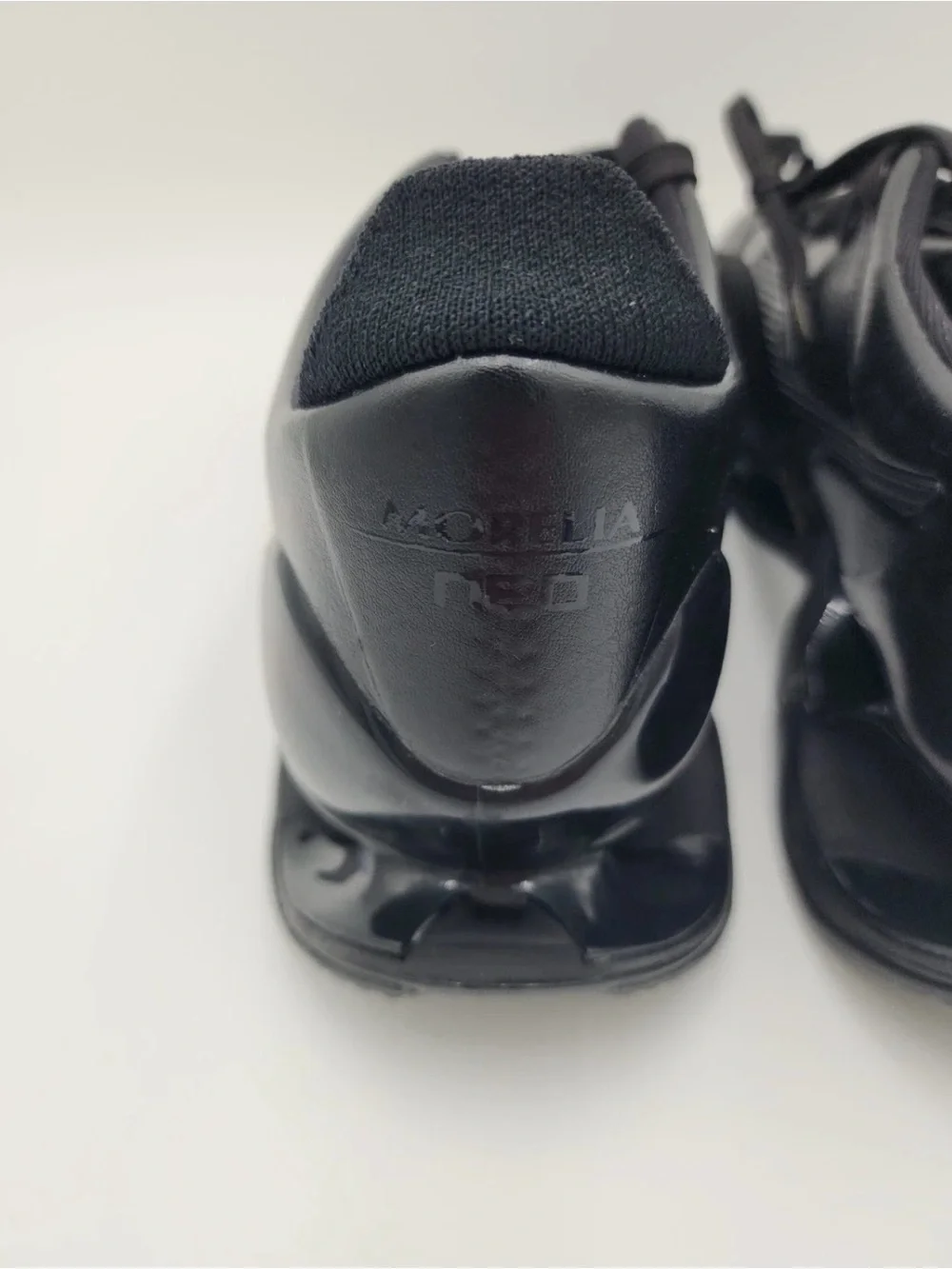 Mizuno Men’s Black Athletic Wave-Style Sneakers Size 11, New